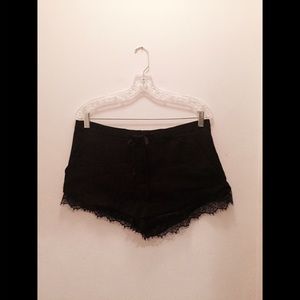 ☀️ ZARA TRAFALUC | black dress shorts