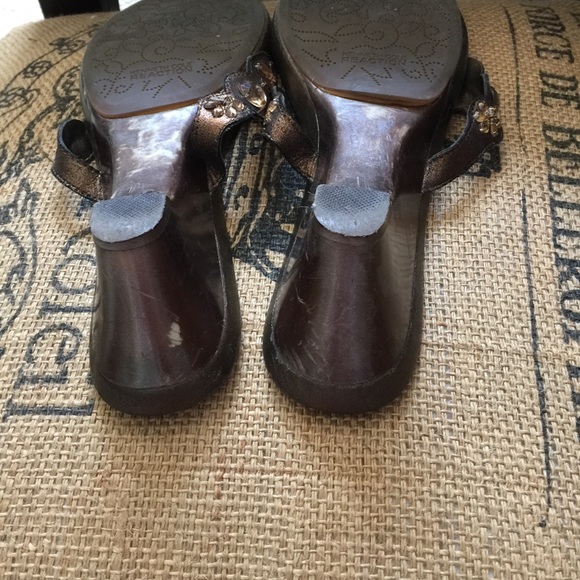 Sandals - Picture 4 of 4