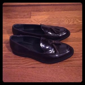 Burgundy Tasseled Loafer.
