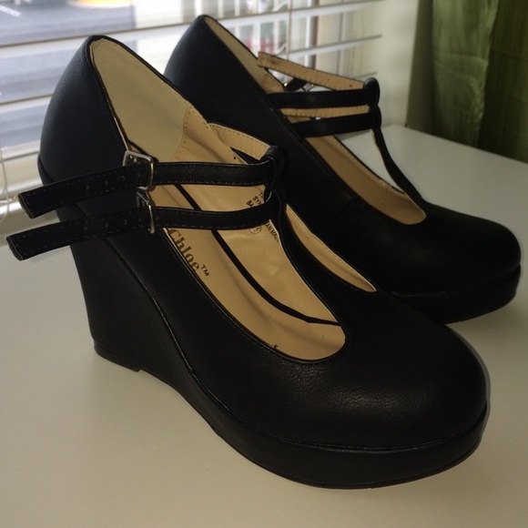Wedged t-strap shoes