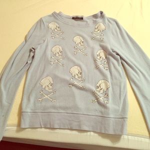 Skull warm pull over