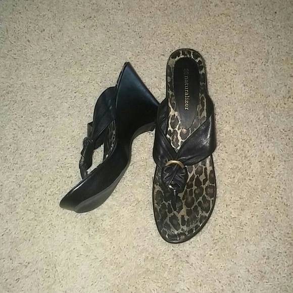 Thong wedged sandals - Picture 1 of 4