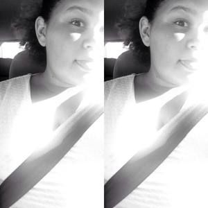 Meet your Posher, Mia