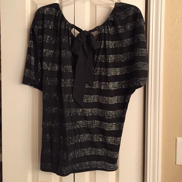 Top - Picture 3 of 4