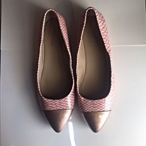 Kenneth Cole Reaction Flats