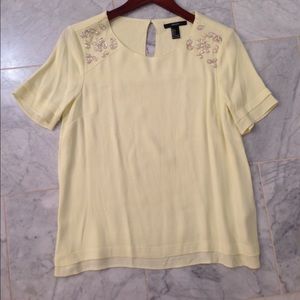 NWT Forever 21 light yellow top - size small