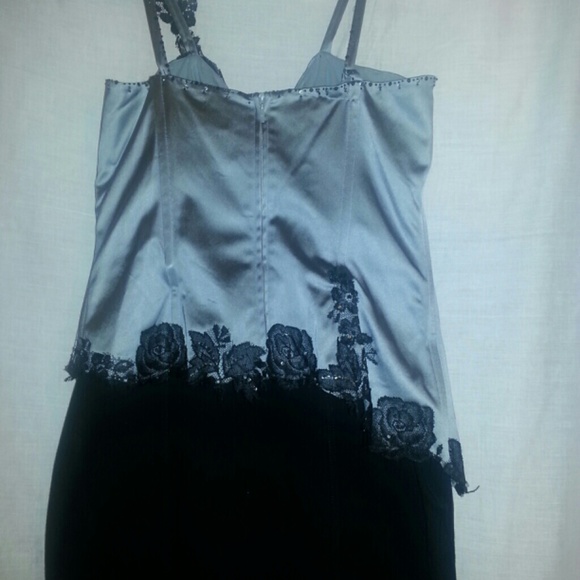 Top - Picture 2 of 3