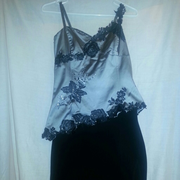 Top - Picture 3 of 3