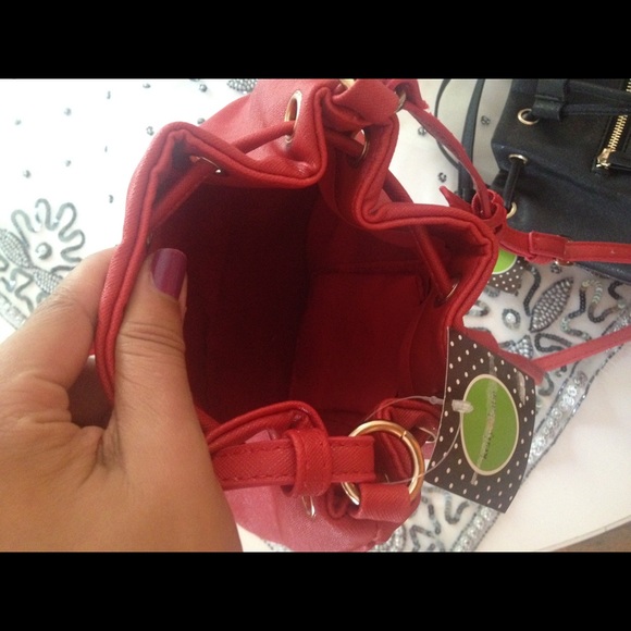 Kelly & Katie Mini Red Bucket Bag - Picture 4 of 8