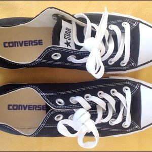 Black converse