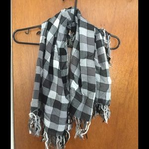 black and grey scarf