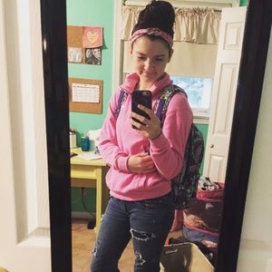 Meet your Posher, Sam