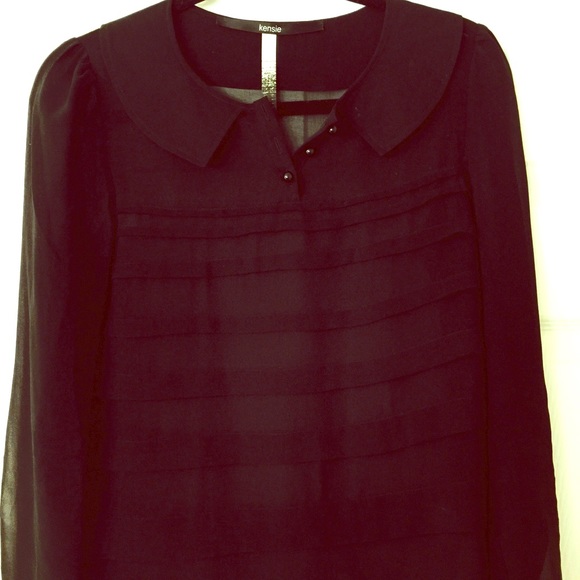 Black accented blouse