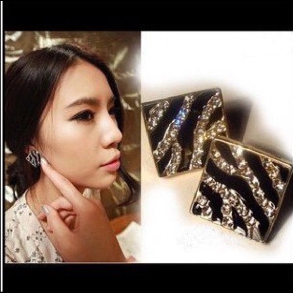 🎀2 For $8 🎀 - Picture 4 of 4