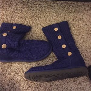 Ugg sweater boot