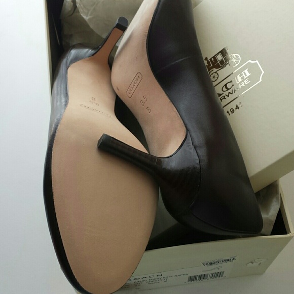 NIB coach heels - Picture 4 of 4