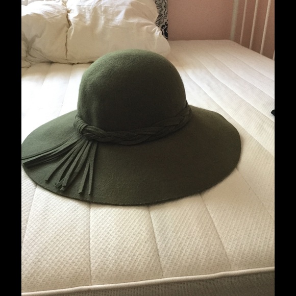 Accessories - Wool Floppy Hat