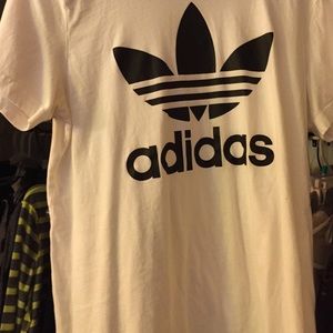 Adidas t shirt MEDIUM