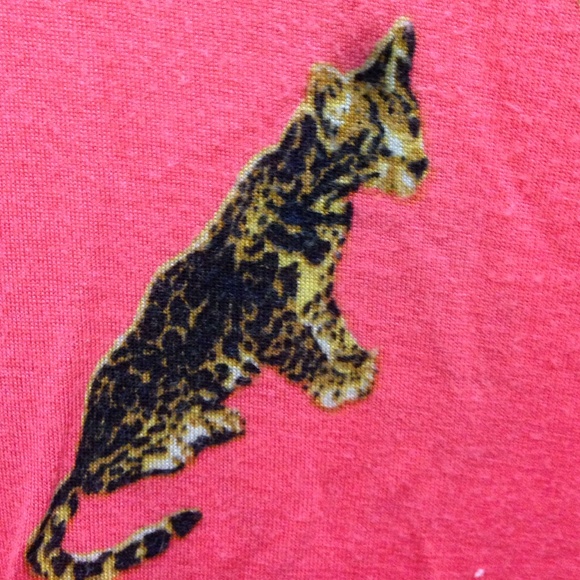 Funky leopard shirt 🐯 - Picture 2 of 3