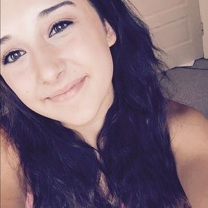 Meet your Posher, Alexus