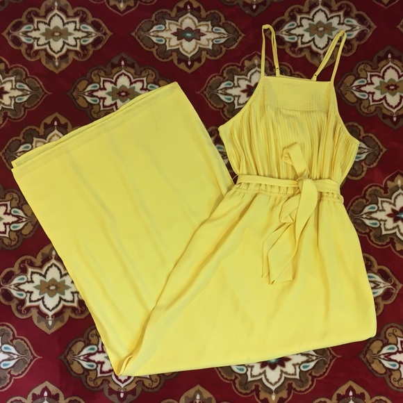 Dresses & Skirts - 🚫SOLD🚫 Beautiful Yellow Maxi Dress