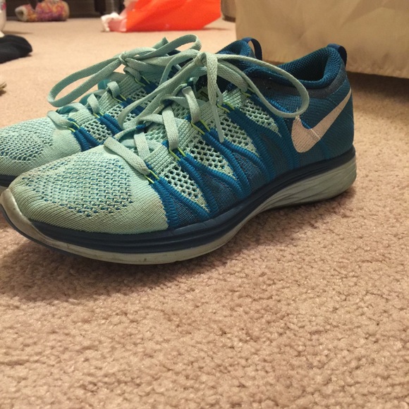 Blue/teal Nike flyknit lunar 2