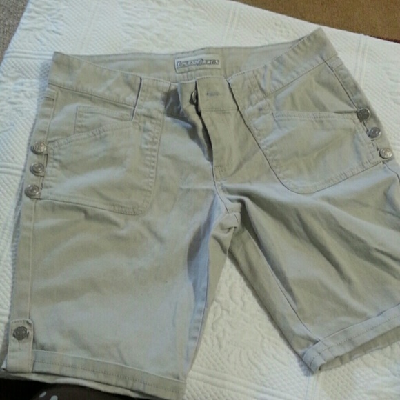 Ladies shorts