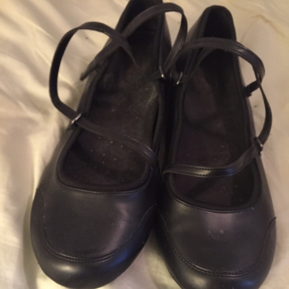 SafeTstep cross cross Mary Janes