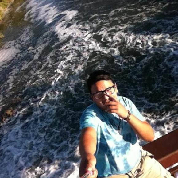 Meet your Posher, Adrian - Picture 1 of 1