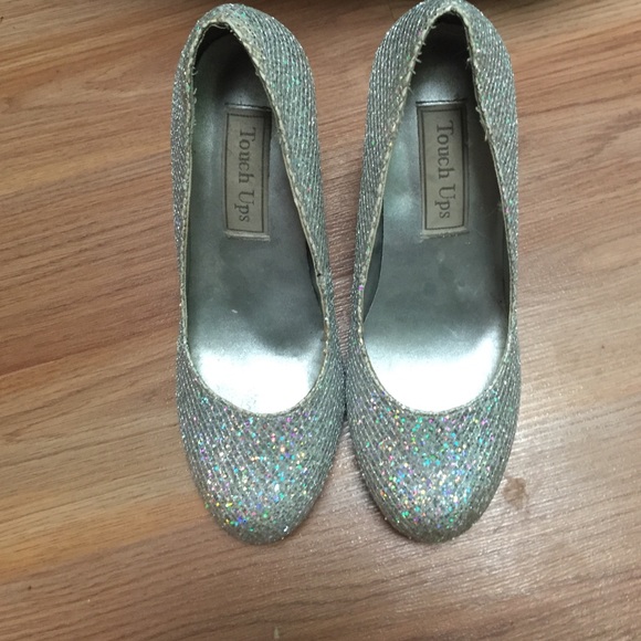 Touch ups prom shoes - Picture 2 of 2