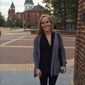 Meet your Posher, Olivia