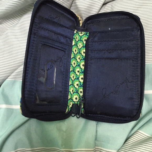 Vera bradley iphone wallet - Picture 3 of 3