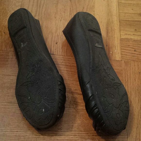 Flats - Picture 3 of 4