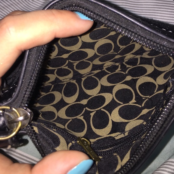 Coach wristlet - Picture 3 of 3