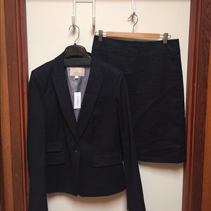 Banana Republic black suit skirt (a-line)