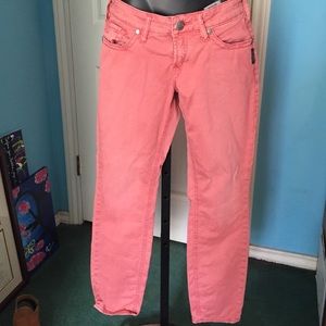 Cute faded red jeans sz 27/29😀