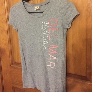 Hollister t-shirt.