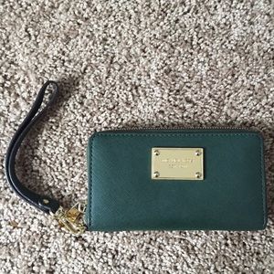 Michael Kors wristlet