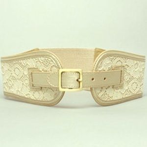Cream/lace Betsey Johnson Belt