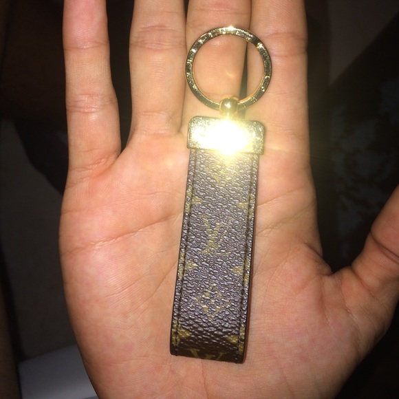 Louis Vuitton keyholder/keychain