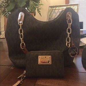 Authentic Michael Kors Tote and Matching wallet