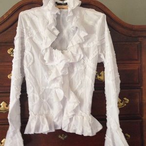 White ruffled cotton top w front zipper