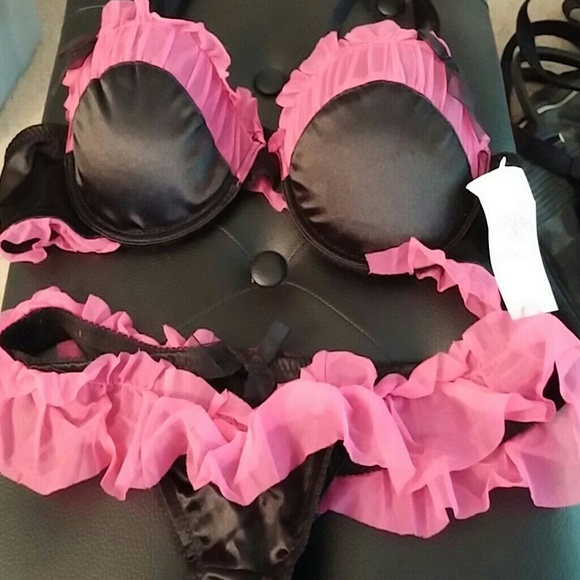 New Size Medium Bra and Panty Set