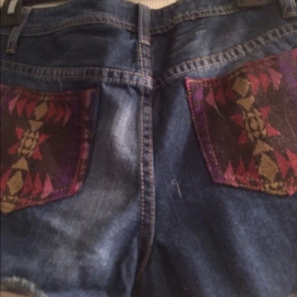 Vintage Savannah Shorts - Picture 4 of 4