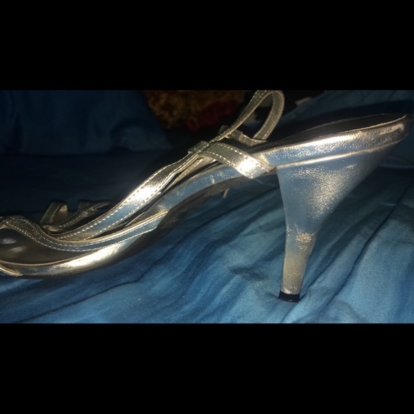 low heels - Picture 4 of 4