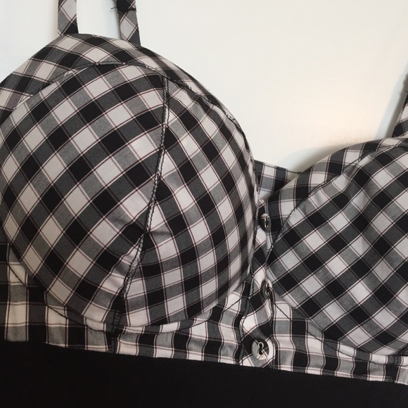 NWT Guess skater dress - size 9 - Picture 4 of 4