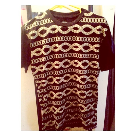 Chains t-shirt - Picture 1 of 1
