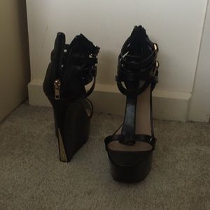 Platform shoes