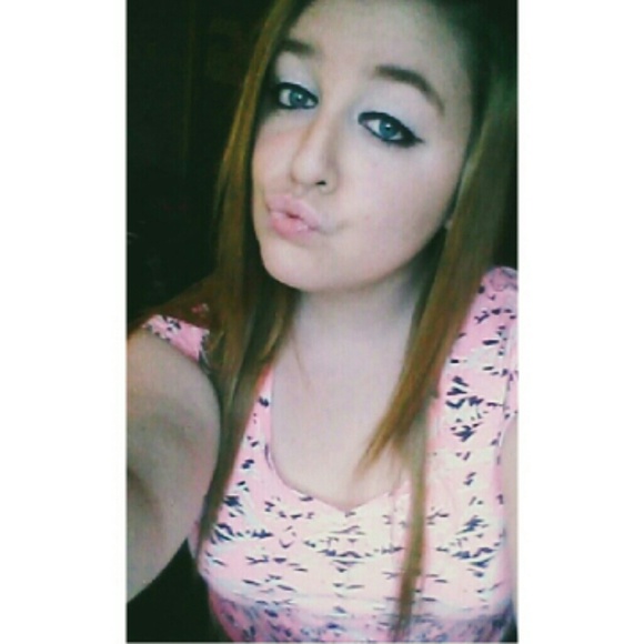 Meet your Posher, Alexus - Picture 1 of 1