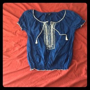Small American Eagle peasant blouse